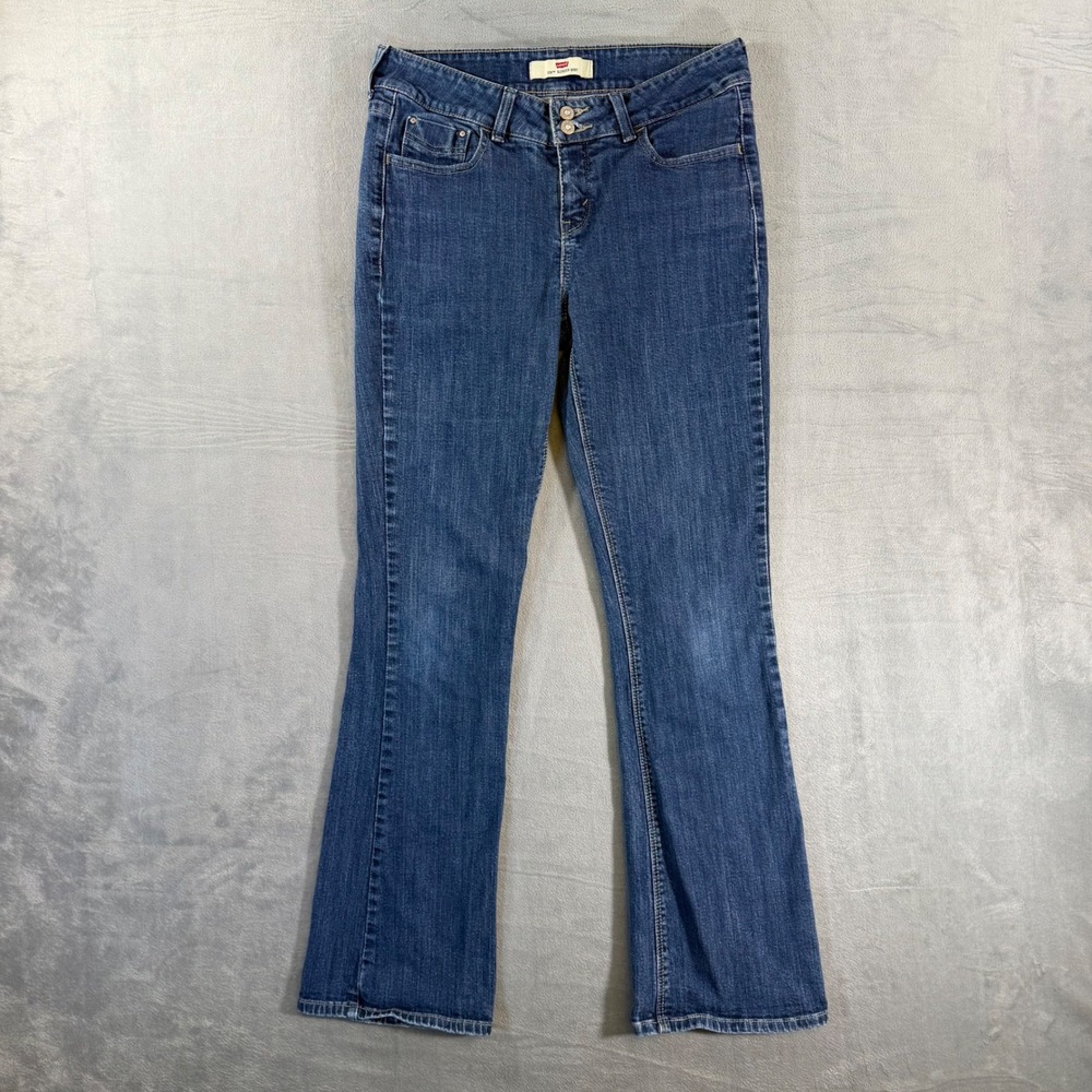 Levi's 526 Slender Boot Jeans Women's Size 6 M - 28x32 Blue Dark Wash Studded
